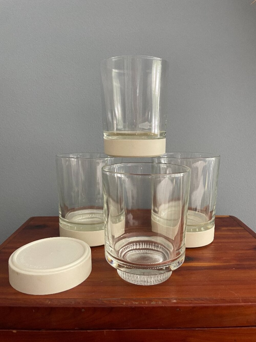Vintage David Douglas Rocks Glass Set of 4 Accalac Plastic Coasters 4" Glasses